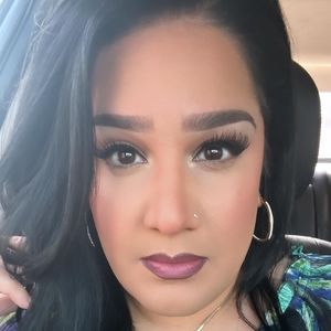 Meet your Posher, Stephanie tammy